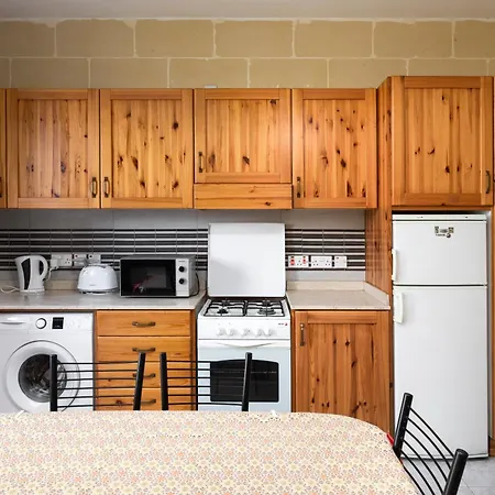 2bd Spacious With Front Terrace And Country Views - Gozo Island Daire