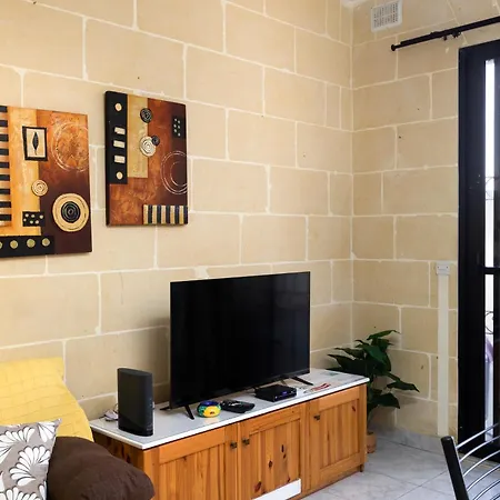 2bd Spacious With Front Terrace And Country Views - Gozo Island Apartment